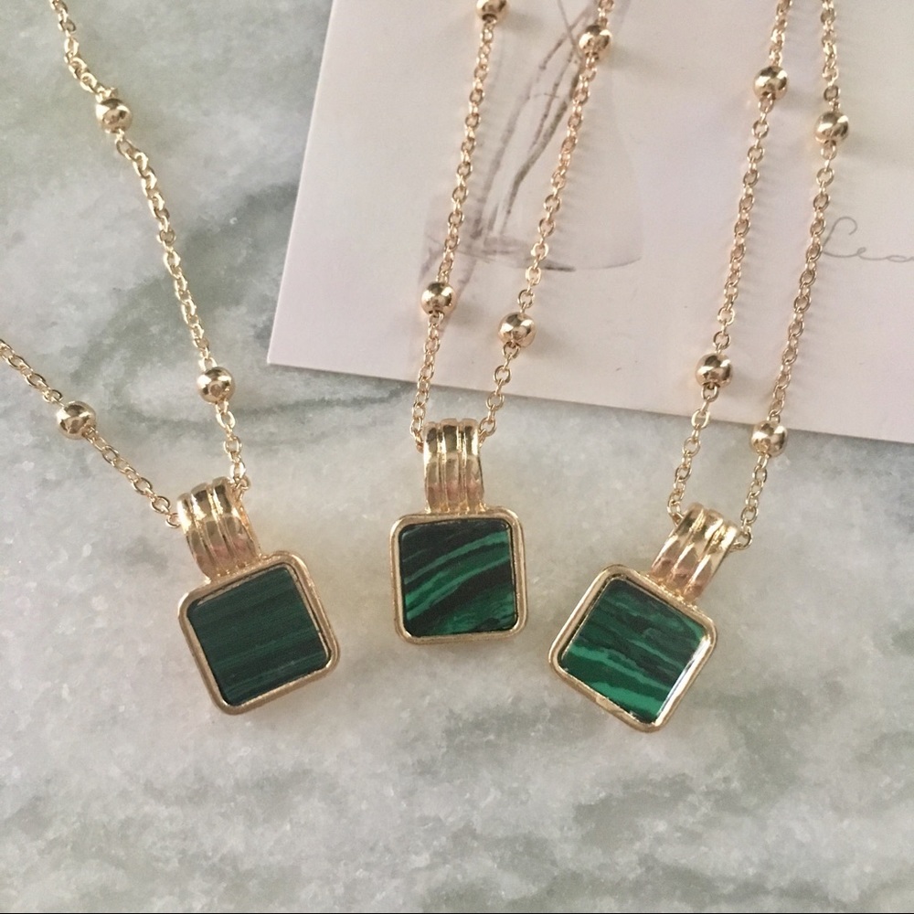 Malachite Beaded Pendent Gold Choker Necklace - Picture 8 of 8
